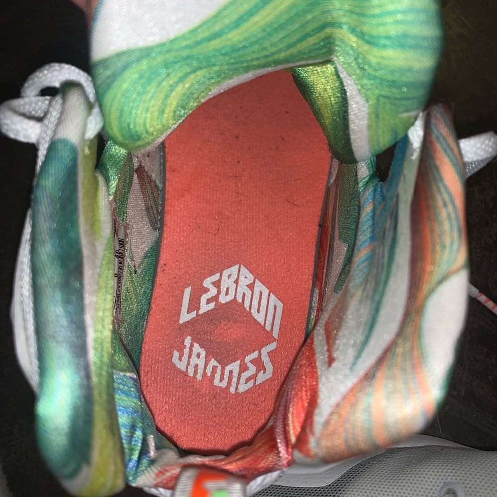 Lebron 13 RARE easters - Picture 6 of 8